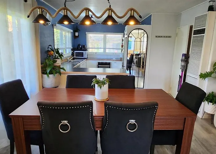 Spacious And Apartment *